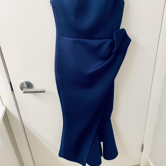 ASOS DESIGN one shoulder tuck midi dress - Picture 5 of 6